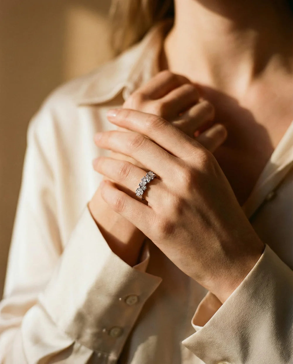 Anel Eternidade Diamantes Marquise Negro